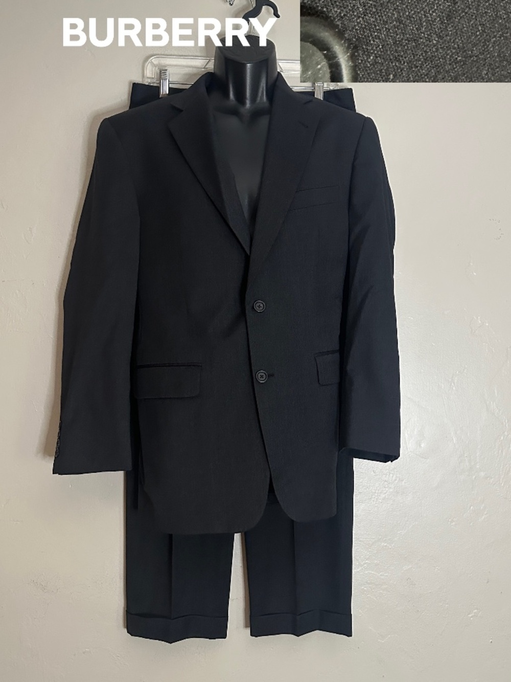 Burberry Full Suit 38S Pants 32" waist 29" inseam Gently worn 100% worsted wool